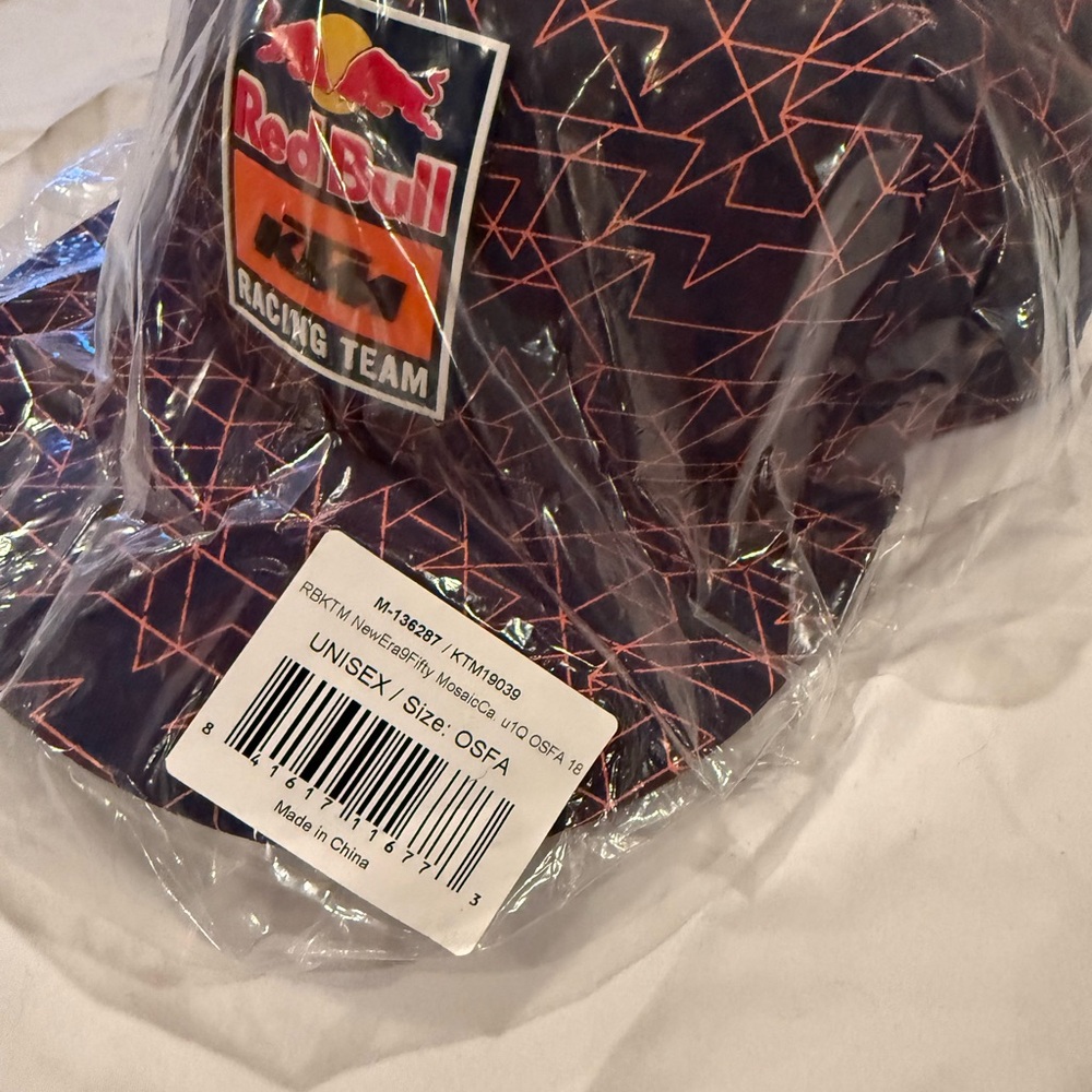 Red Bull Racing Team Geometric Cap - Picture 3 of 4